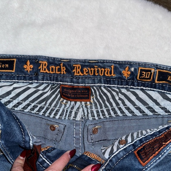 Rock Revival Jeans - Picture 5 of 5